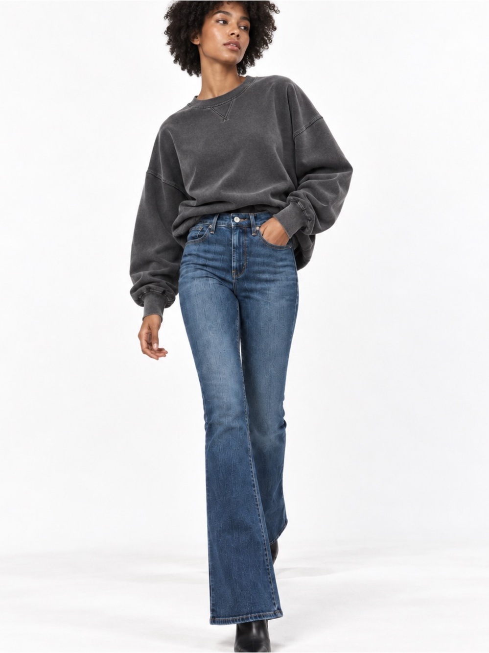 Levi’s High Rise Medium Wash Jeans